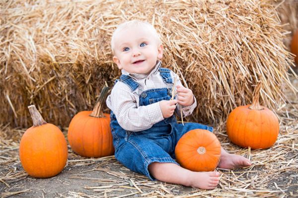 孕妇梦见小男孩 周公解梦 孕妇梦见小男孩是什么意思 孕妇梦见小男孩好不好