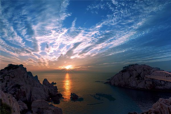 梦见日出 周公解梦梦到日出是什么意思 做梦梦见日出好不好