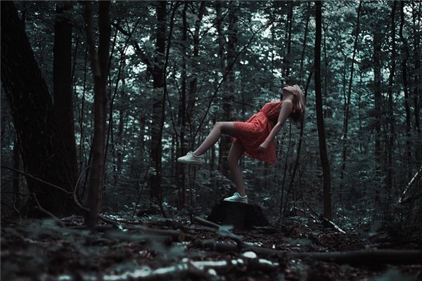 梦见吊死鬼 周公解梦梦到吊死鬼是什么意思 做梦梦见吊死鬼好不好