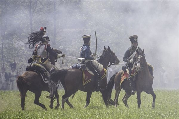 梦见兵马 周公解梦梦到兵马是什么意思 做梦梦见兵马好不好
