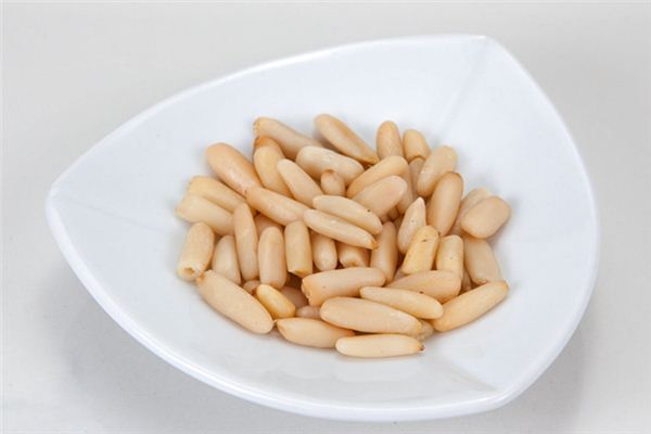 梦见松子 周公解梦梦到松子是什么意思 做梦梦见松子好不好