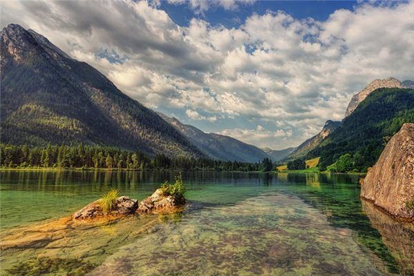 梦见水域 周公解梦梦到水域是什么意思 做梦梦见水域好不好