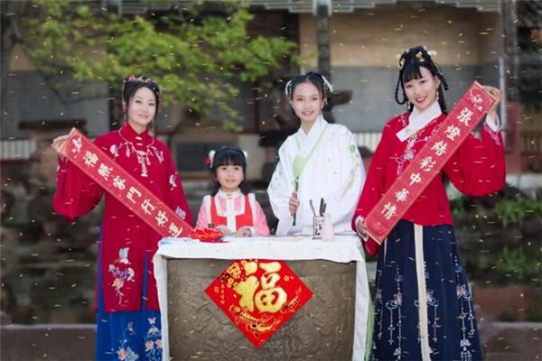 梦见拜年 周公解梦梦到拜年是什么意思 做梦梦见拜年好不好