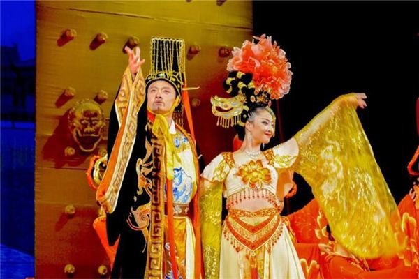 梦见自己成了皇后 周公解梦梦到自己成了皇后是什么意思 做梦梦见自己成了皇后好不好