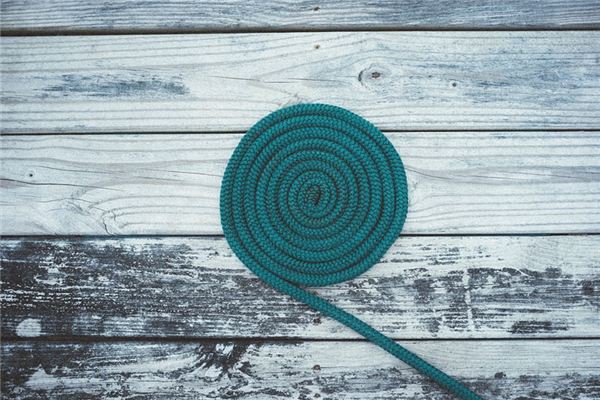 梦见细绳子 周公解梦梦到细绳子是什么意思 做梦梦见细绳子好不好