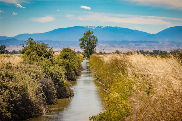 梦见沟渠 周公解梦梦到沟渠是什么意思 做梦梦见沟渠好不好