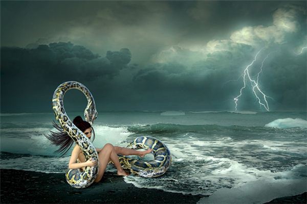 梦见蛇皮覆身 周公解梦梦到蛇皮覆身是什么意思 做梦梦见蛇皮覆身好不好