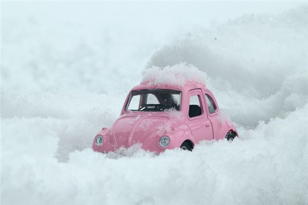 梦见水结冰 周公解梦梦到水结冰是什么意思 做梦梦见水结冰好不好