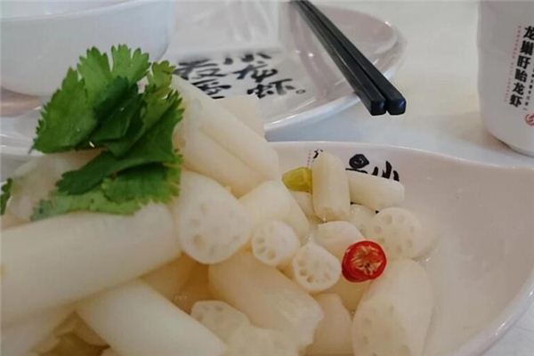 梦见莲藕 周公解梦梦到莲藕是什么意思 做梦梦见莲藕好不好