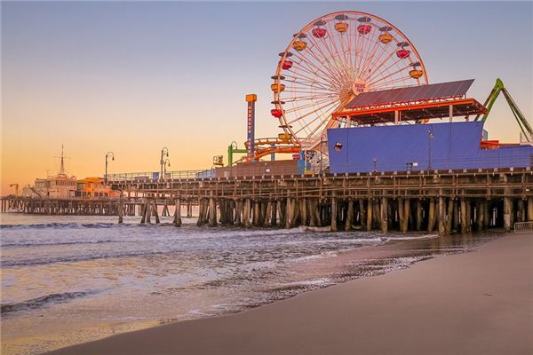 梦见游乐园 周公解梦梦到游乐园是什么意思 做梦梦见游乐园好不好