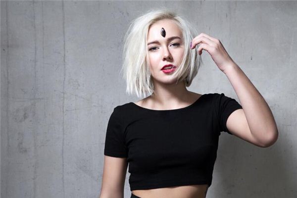 梦见三只眼的人物 周公解梦梦到三只眼的人物是什么意思 做梦梦见三只眼的人物好不好