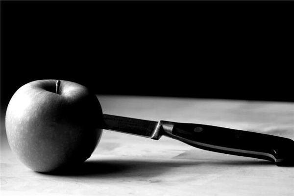 梦见刀伤 周公解梦梦到刀伤是什么意思 做梦梦见刀伤好不好