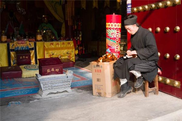 梦见道长 周公解梦梦到道长是什么意思 做梦梦见道长好不好