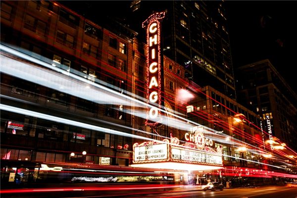 梦见霓虹灯 周公解梦梦到霓虹灯是什么意思 做梦梦见霓虹灯好不好