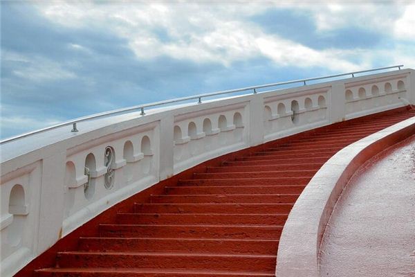 梦见楼梯 爬楼梯 周公解梦梦到楼梯 爬楼梯是什么意思 做梦梦见楼梯 爬楼梯好不好