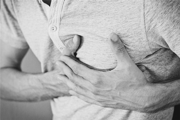 梦见胸口被刺 周公解梦梦到胸口被刺是什么意思 做梦梦见胸口被刺好不好