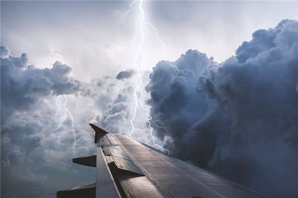 梦见空难 周公解梦梦到空难是什么意思 做梦梦见空难好不好