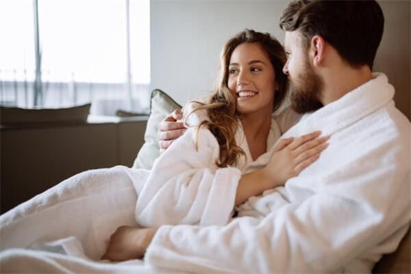 梦见姘妇 姘头 周公解梦梦到姘妇 姘头是什么意思 做梦梦见姘妇 姘头好不好